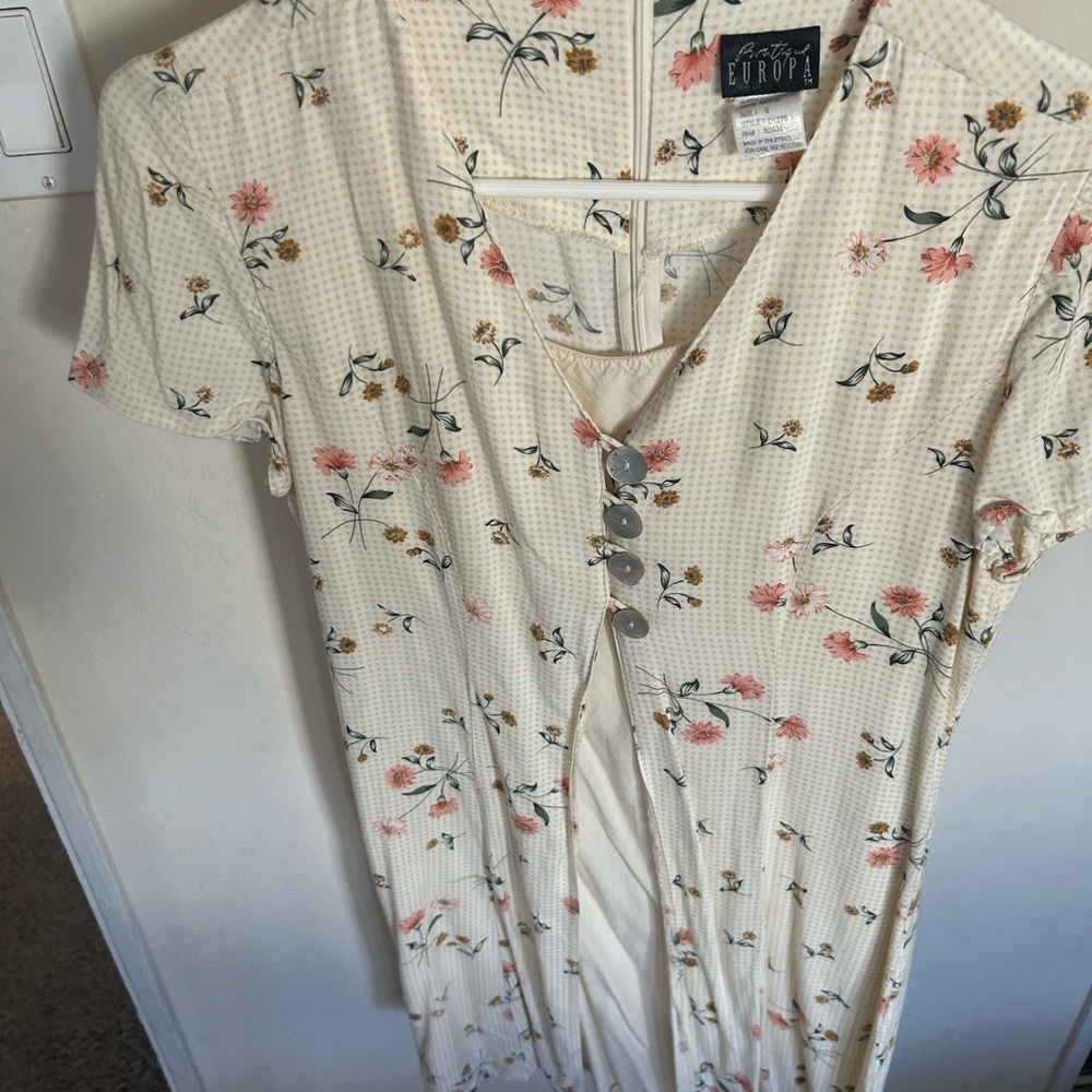 Vintage Floral Button-Front Cream Mini Dress